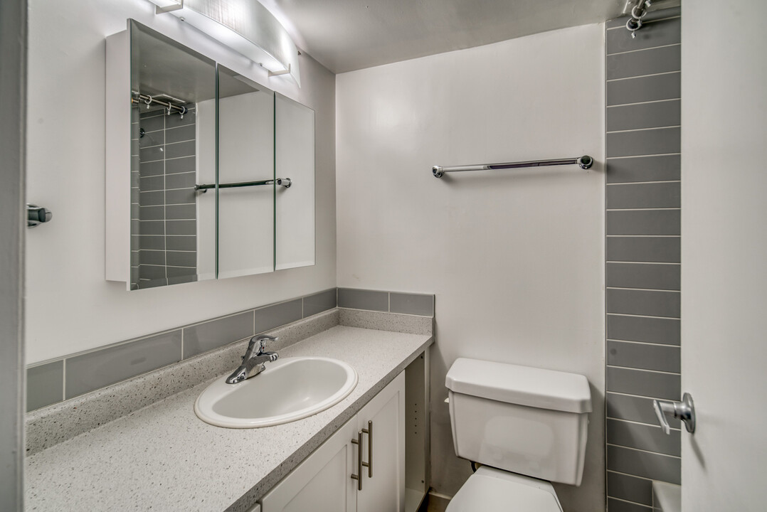 535-513 13 Ave SW in Calgary, AB - Building Photo