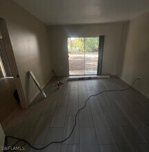 3619 Seminole Ave in Ft. Myers, FL - Foto de edificio - Building Photo