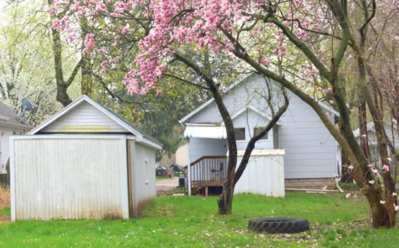 329 Fenton St in Lansing, MI - Foto de edificio - Building Photo
