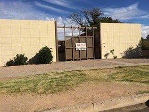 Town Centre Apartments in Mesa, AZ - Foto de edificio - Building Photo