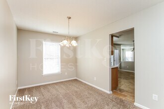 2816 Bridgeville Ln in Charlotte, NC - Foto de edificio - Building Photo