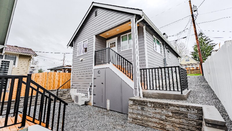 2106 Oakes Ave in Everett, WA - Building Photo