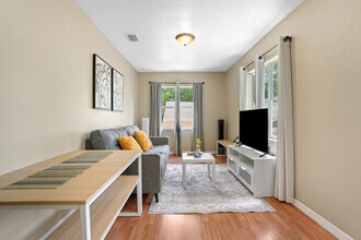 1105 1/2 26th Ave in Tampa, FL - Building Photo - Building Photo