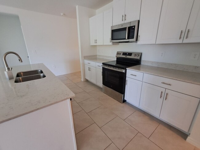 12232 Amber Waves Rd in Lehigh Acres, FL - Building Photo - Building Photo