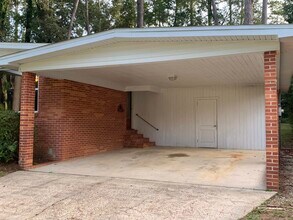 1915 Sunset Ln in Tallahassee, FL - Building Photo - Building Photo