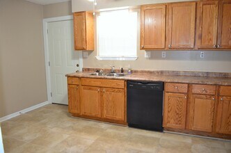 154 Valencia Dr in Fort Walton Beach, FL - Building Photo - Building Photo