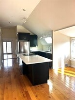 409 W 261st St in Bronx, NY - Building Photo