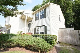 1109 Lady Ashley Dr in Chesapeake, VA - Building Photo - Building Photo