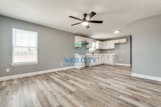 1819 Lea Crest Dr in Dallas, TX - Building Photo - Building Photo