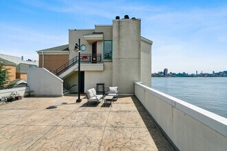 600 Harbor Blvd, Unit 1028 in Weehawken, NJ - Building Photo - Building Photo