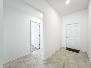 6946 Perch Hammock Lp in Groveland, FL - Building Photo - Building Photo