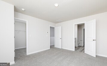 3983 Hidden River Ln in Oakwood, GA - Building Photo - Building Photo