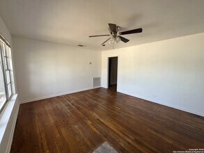 2806 Tucker Dr in San Antonio, TX - Building Photo - Building Photo