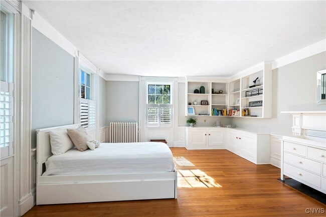 property at 31 State St