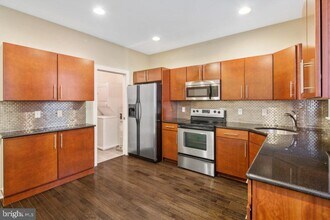 2610 Webster St in Philadelphia, PA - Building Photo - Building Photo