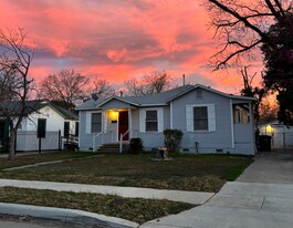 2148 Texas Ave in San Antonio, TX - Building Photo