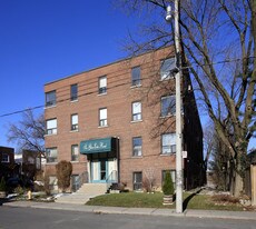 6 Glen Echo Rd in Toronto, ON - Building Photo