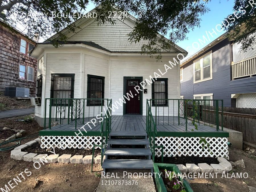 222 Army Blvd in San Antonio, TX - Building Photo