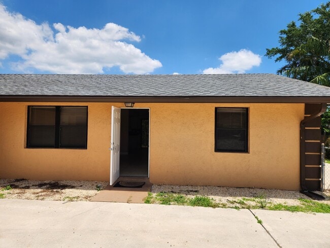 property at 4866 Pineaire Ln