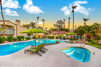 Parkway Townhomes in Henderson, NV - Foto de edificio - Building Photo