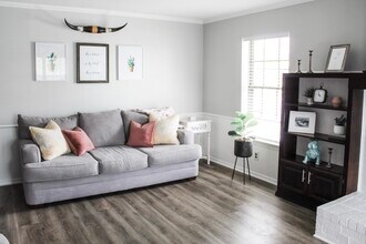 10023 Olmos Dr in Dallas, TX - Building Photo - Building Photo