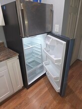 909 19th St NE, Unit Living Near H Street in Washington, DC - Building Photo - Building Photo