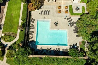 220 Renaissance Pkwy NE in Atlanta, GA - Building Photo - Building Photo