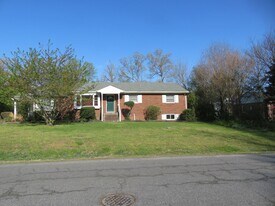 3814 Falstone Rd in Richmond, VA - Building Photo