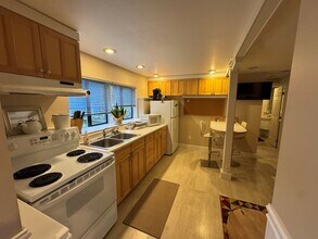 7319 17th Ave NE in Seattle, WA - Building Photo - Building Photo