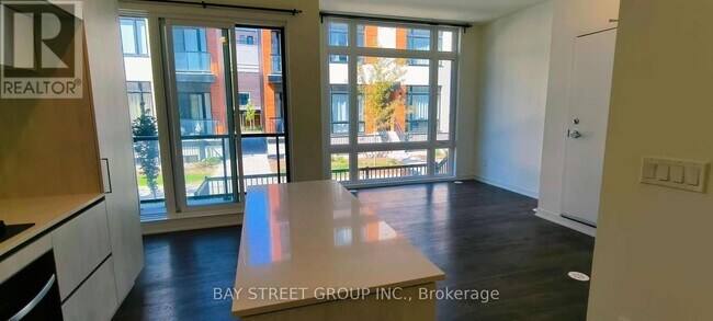 12 David Eyer Rd in Richmond Hill, ON - Building Photo - Building Photo
