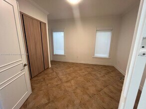 2422 S Miami Ave in Miami, FL - Building Photo - Building Photo