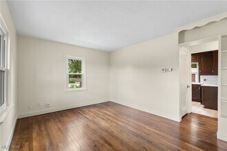 203 Robinson Ave in Barberton, OH - Building Photo - Building Photo
