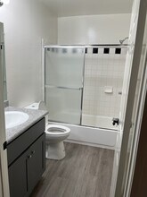 825 S Harvard Blvd, Unit 103 in Los Angeles, CA - Building Photo - Building Photo