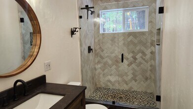 12474 Valley View Rd in Nevada City, CA - Building Photo - Building Photo