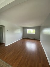 956 Meadow Ave in Bathurst, NB - Building Photo - Building Photo