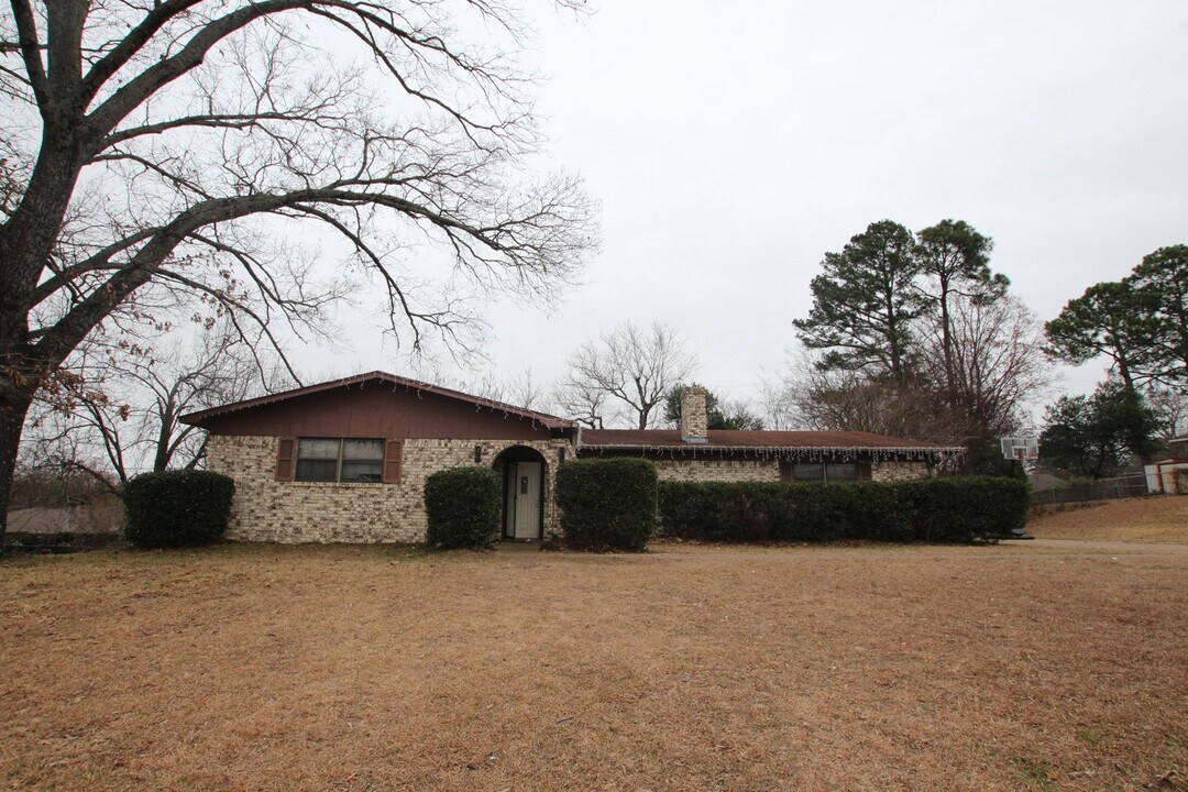 618 Joel Dr in Tyler, TX - Building Photo
