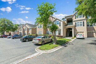 13810 Sutton Park Dr N in Jacksonville, FL - Building Photo
