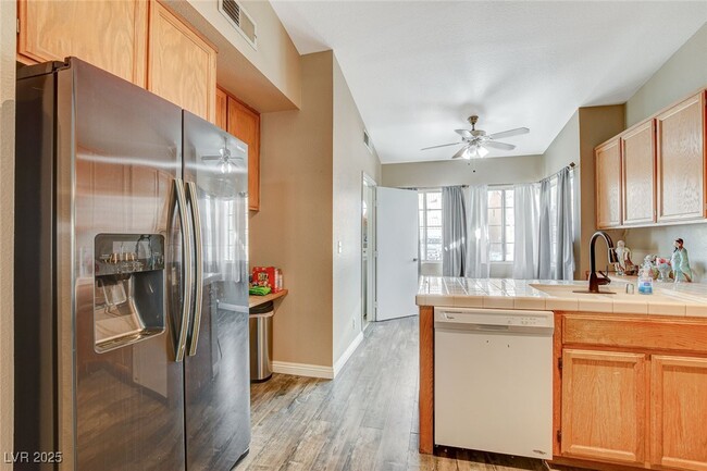 property at 2777 Quaker Ridge Rd