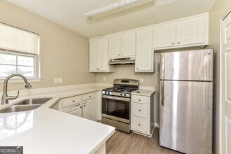 3340 Glen Hollow Dr in Rex, GA - Building Photo - Building Photo