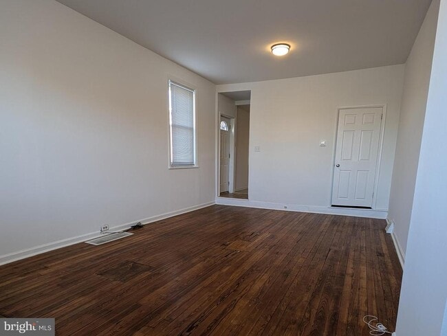 2437 Sepviva St in Philadelphia, PA - Building Photo - Building Photo