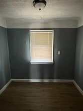 8230 Indiana St in Detroit, MI - Foto de edificio - Building Photo