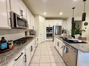 10128 Ocher Valley Ave in Las Vegas, NV - Building Photo - Building Photo