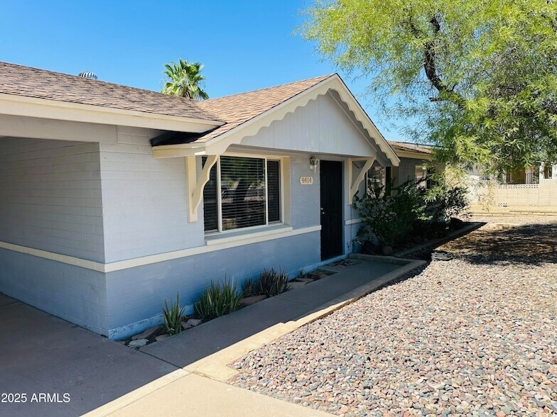 9414 N 17th St in Phoenix, AZ - Building Photo