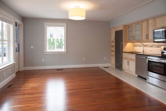 123 Main St in Flemington, NJ - Foto de edificio - Building Photo