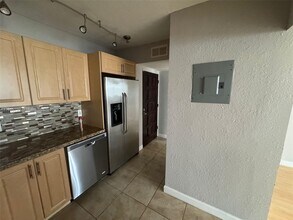 3301 Spanish Moss Terrace in Lauderhill, FL - Building Photo - Building Photo