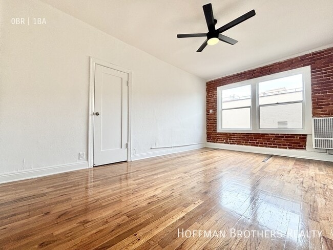 245 N Kenmore Ave, Unit 107