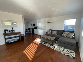 420 W Robertson Rd in Ridgecrest, CA - Building Photo - Building Photo