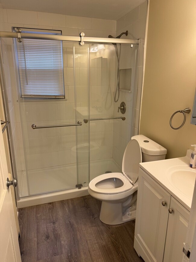 property at 877 Farmington Ave