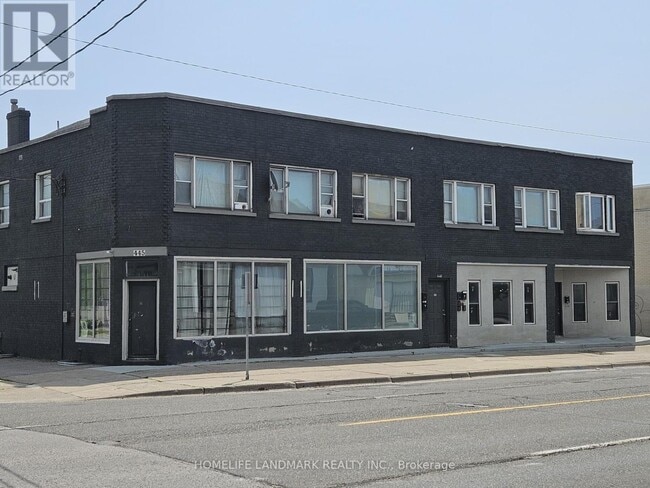 property at 451 Simcoe St S