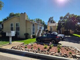 2920-2922 Main St in Colorado Springs, CO - Building Photo